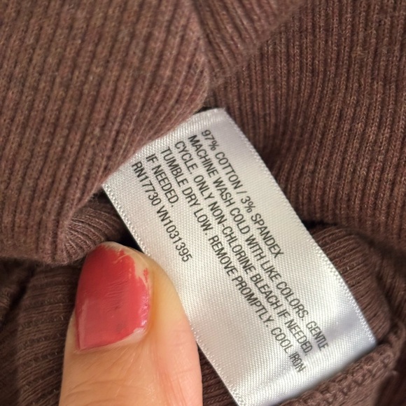 Universal Thread Brown V-Neck Long Sleeve Top - Picture 5 of 7